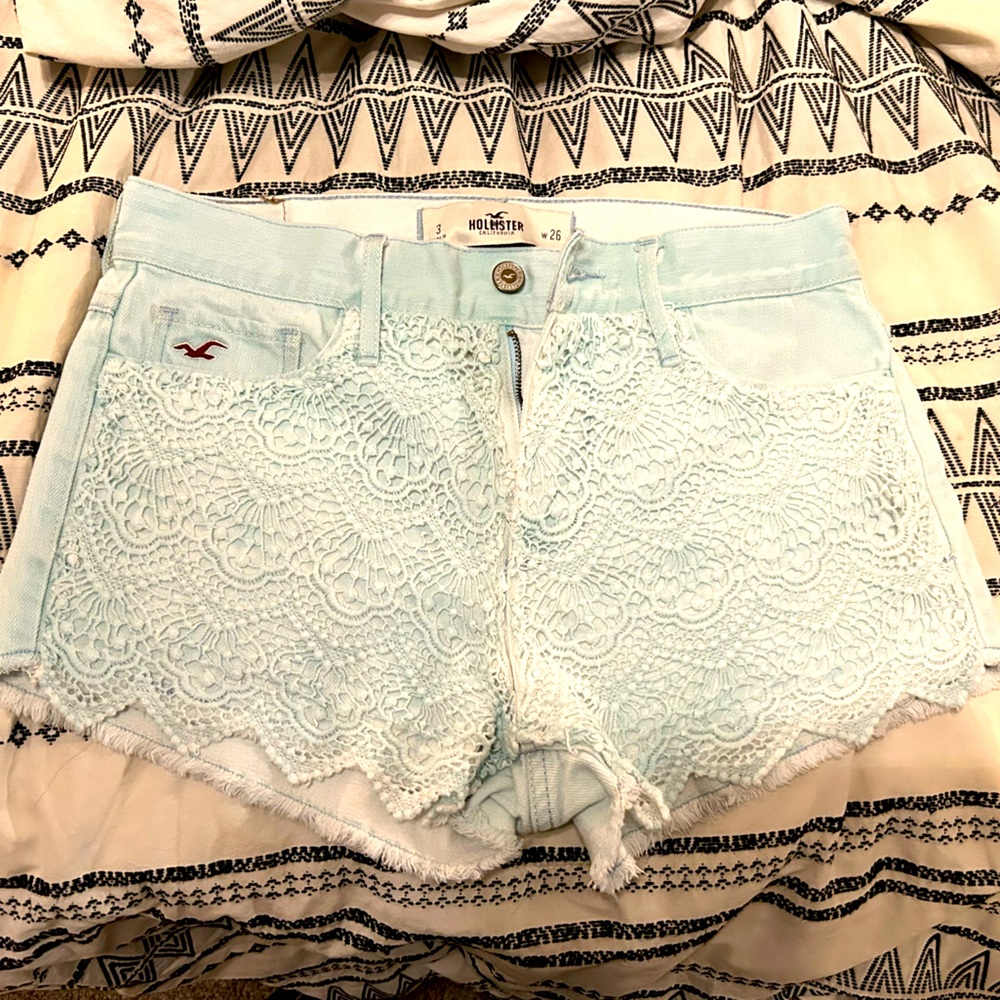 Hollister lace front shorts